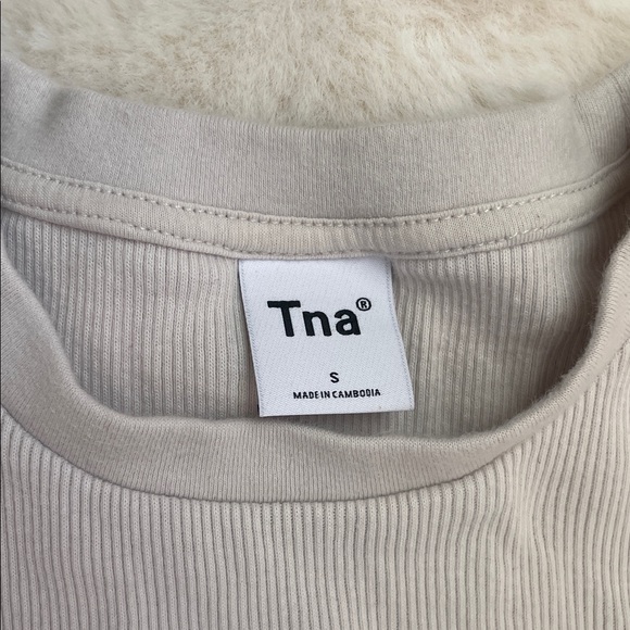 TNA Ribbed Crop Top - Picture 4 of 6